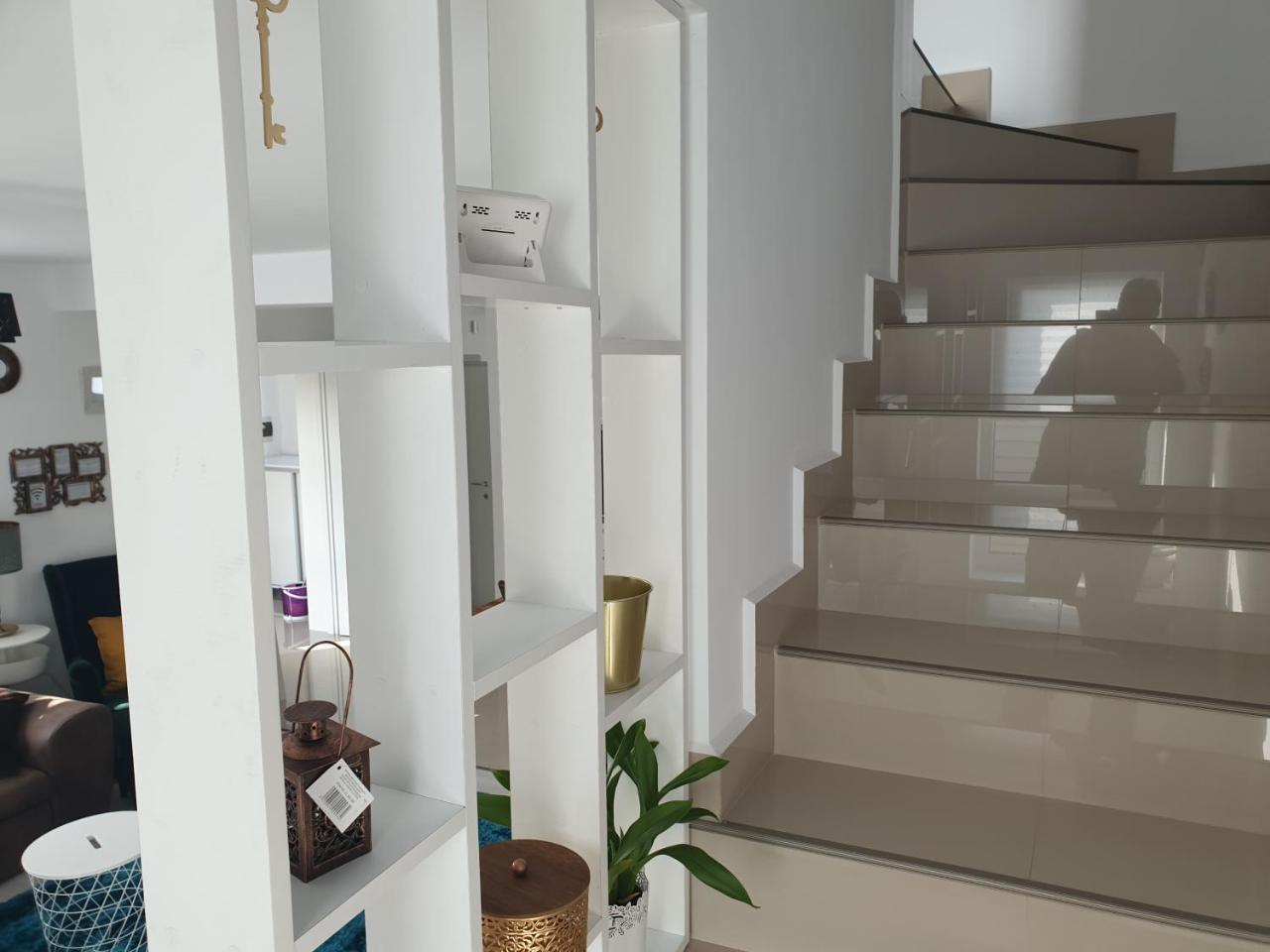 VillaGrey Tunari Tunarii Exterior foto